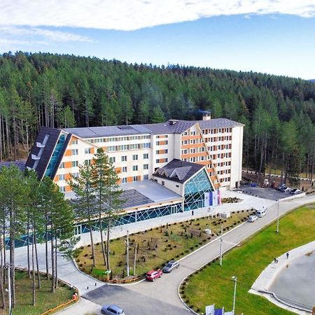 Hotel Borovi Forest Resort & Spa Сеница Экстерьер фото