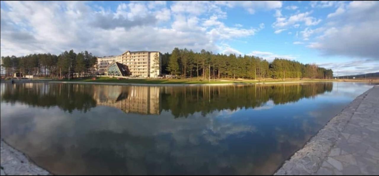 Hotel Borovi Forest Resort & Spa Сеница Экстерьер фото