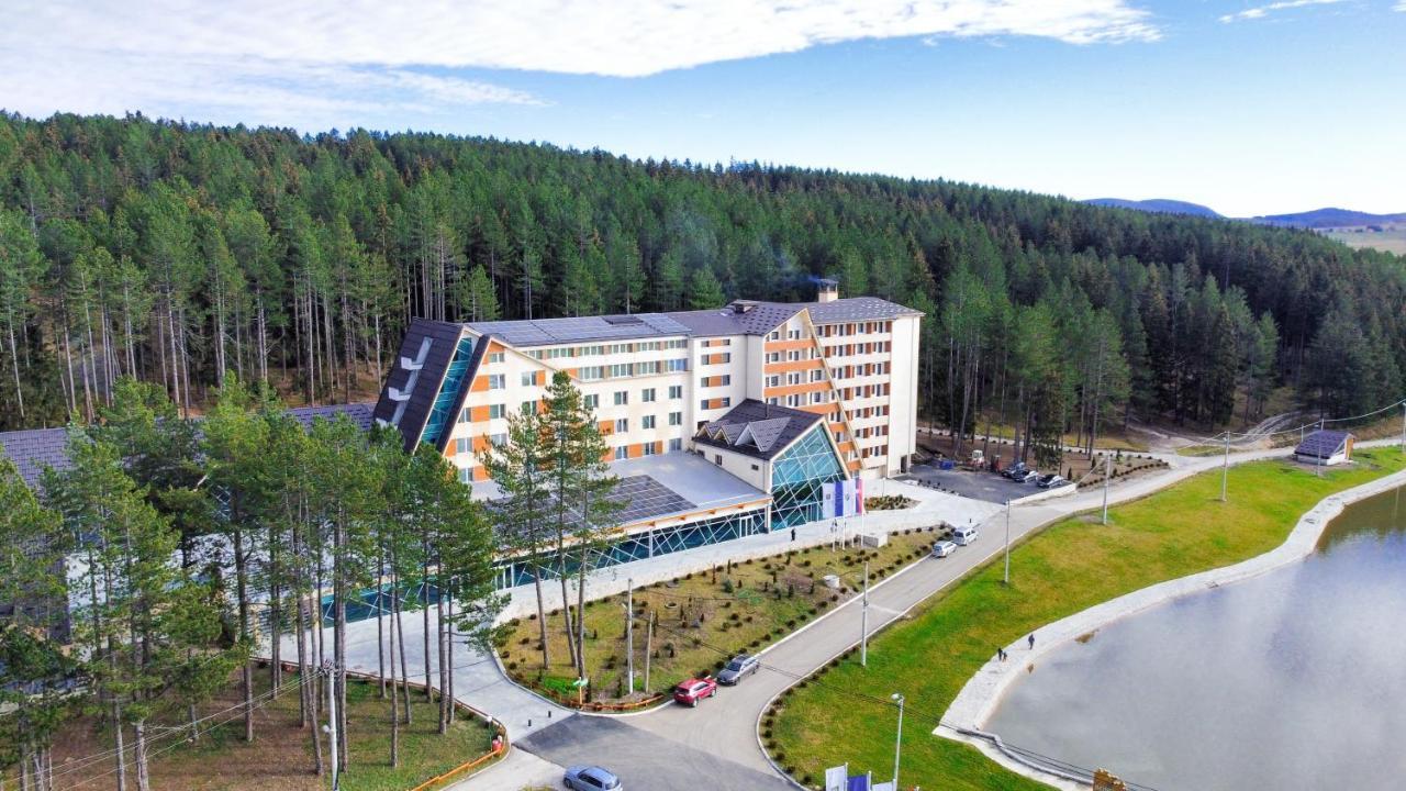 Hotel Borovi Forest Resort & Spa Сеница Экстерьер фото